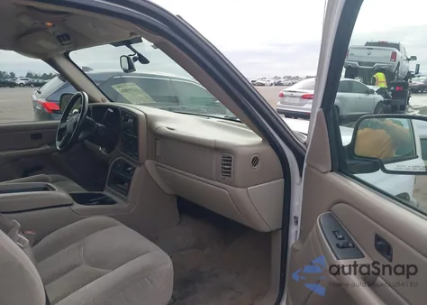 2005 Chevrolet Tahoe Ls z USA, uszkodzony, nr VIN 1GNEC13T65R267937